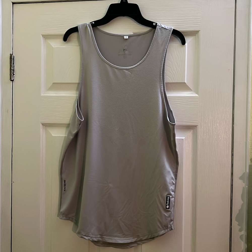 MEN’s Flexliving Gym Tank Top in size SMALL (36-38)